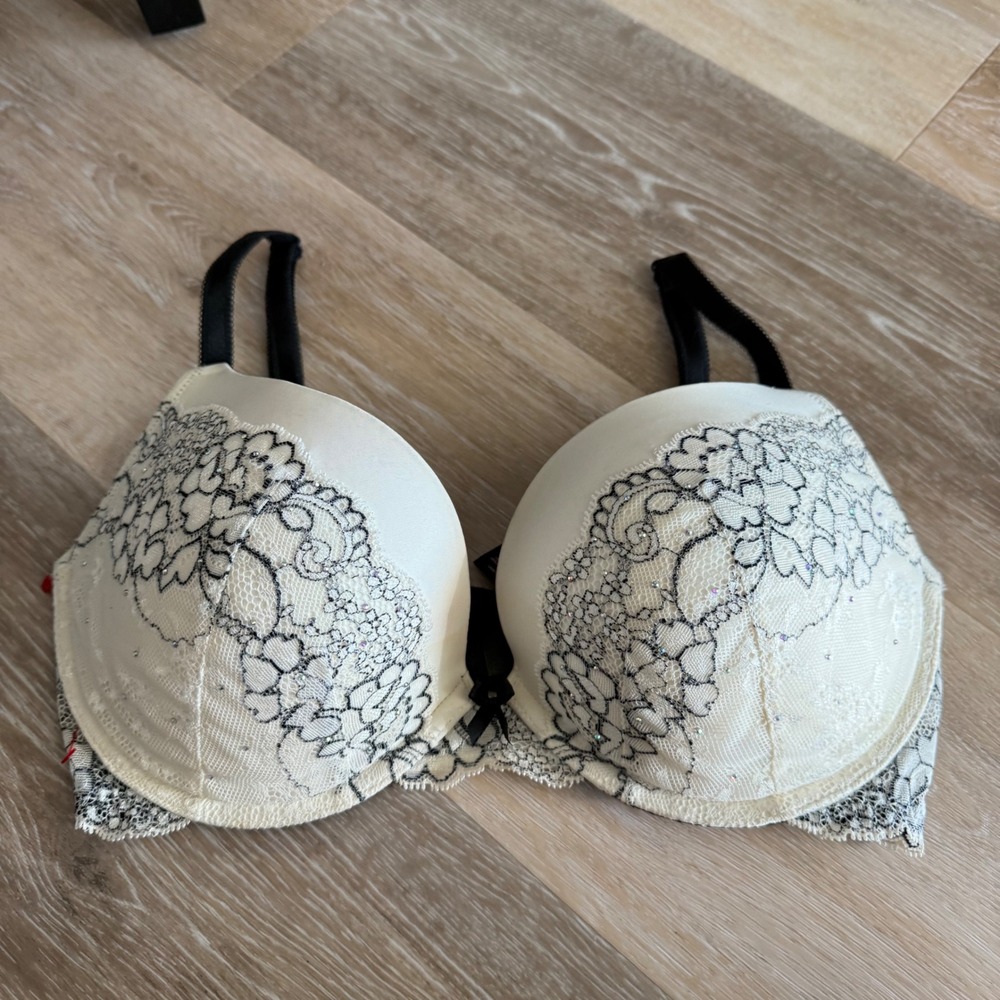 Victorias Secret Dream Angels push up bra white black lace 34DD bling rhinestone